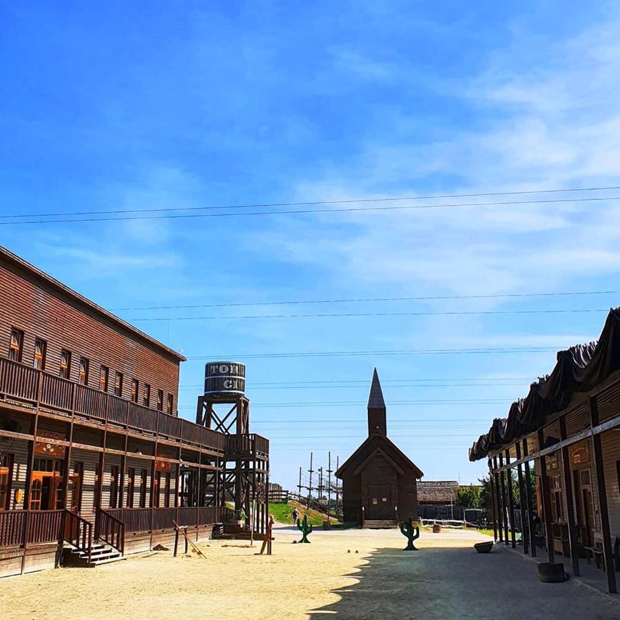 Tordas Western House B&B 외부 사진
