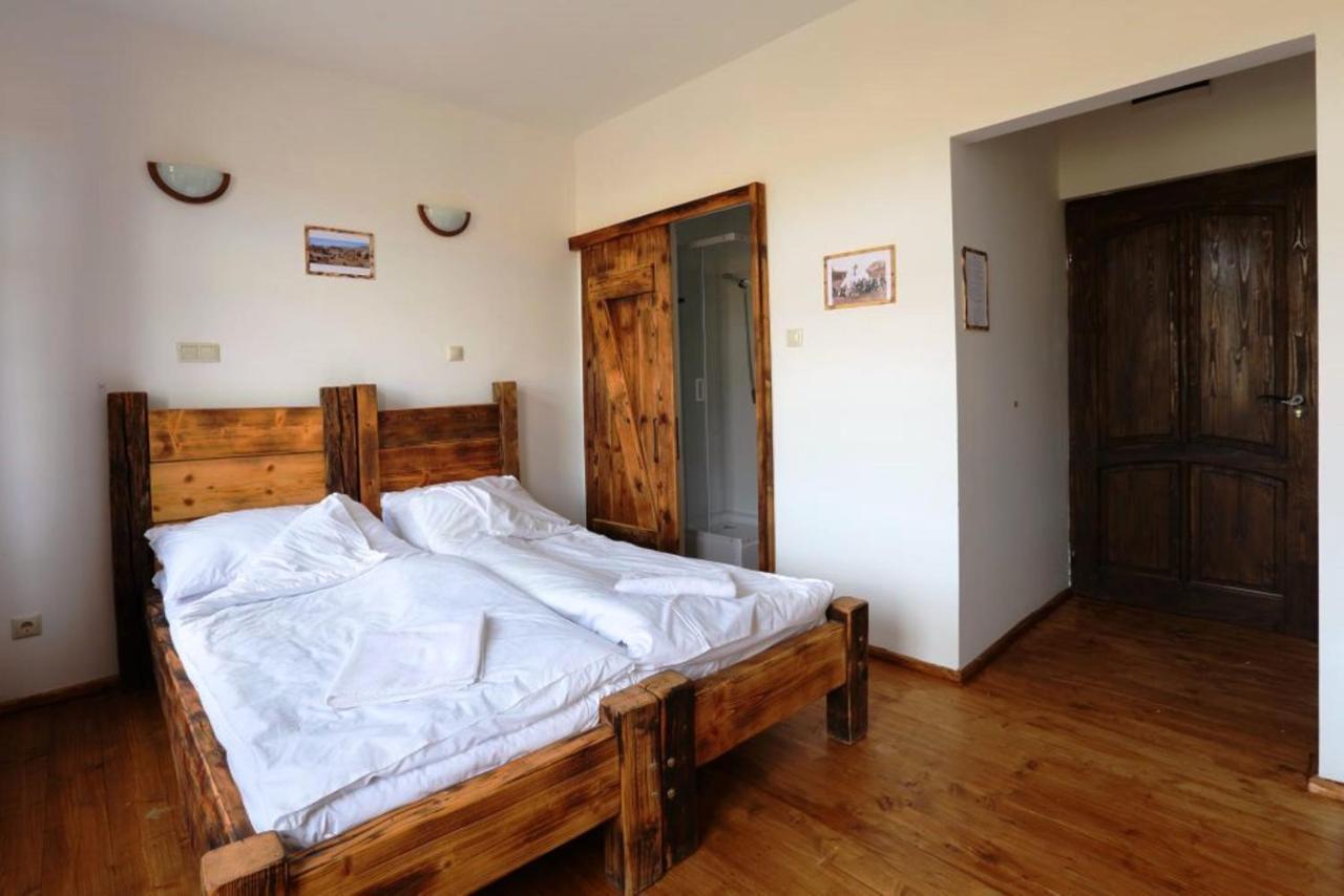 Tordas Western House B&B 외부 사진